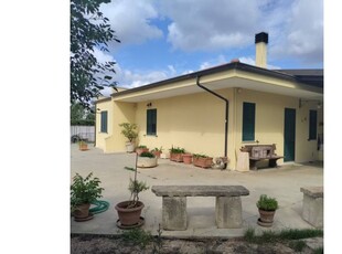 Villa in vendita a Sogliano Cavour