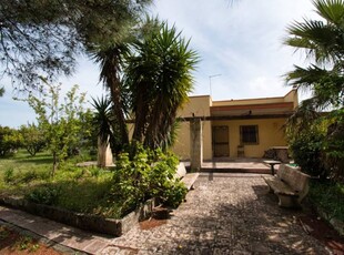 Villa in Vendita a Vernole Pisignano