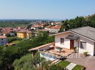 Villa in Vendita in a Cavaion Veronese