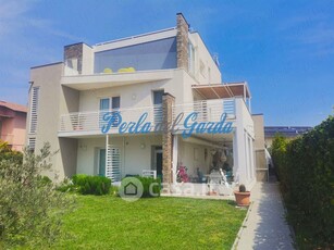 Villa in Vendita in a Peschiera del Garda