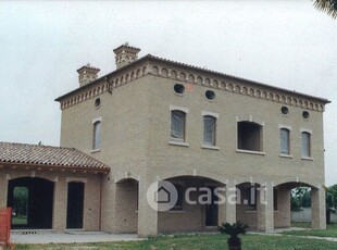 Villa in Vendita in a Rosà