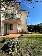 Villa in Vendita in Via G. del Torto a Cascina