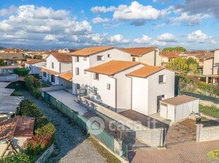 Villa in Vendita in Via T. Mattei 2 a Bientina