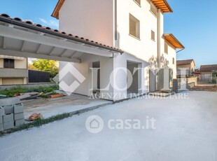 Villa in Vendita in Via T. Mattei 2 a Bientina