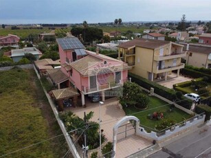 Villa o Villino in Affitto ad Siracusa - 1500 Euro