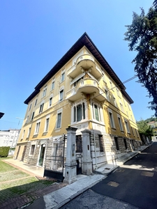 Casa a Brescia in Viale Venezia, Venezia
