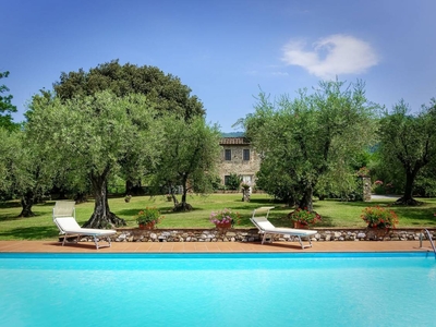 Casa a Capannori con giardino, piscina e terrazza