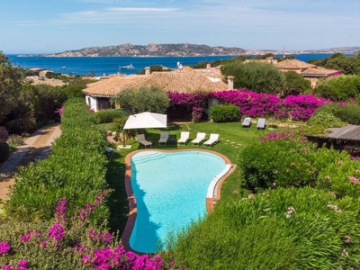 Casa a Punta Sardegna con giardino, terrazza e barbecue