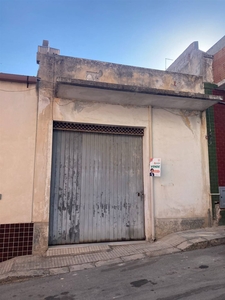 Garage / Posto auto in Via Principe Amedeo 44 a Pachino