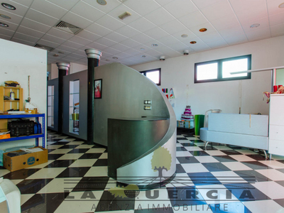 magazzino-laboratorio in vendita a Solesino