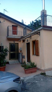 Villa in Via Luigi Amabile a Monteforte Irpino