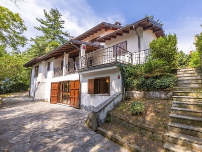 Villa unifamiliare in affitto, Germignaga
