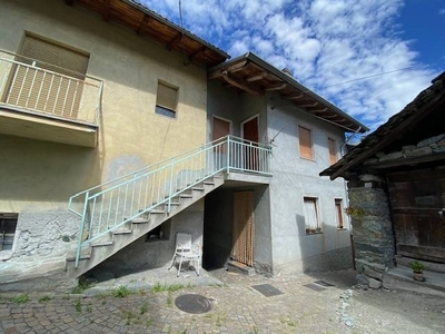 Bilocale in Frazione Villa 124 a Challand-saint-victor