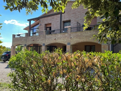 Appartamento a Siena, 3 bagni, giardino privato, 156 m² in vendita
