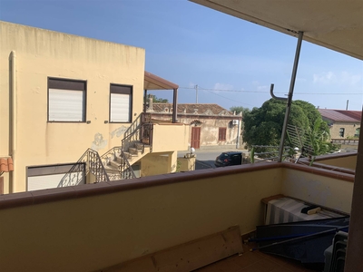 Appartamento in vendita a Messina Spartà