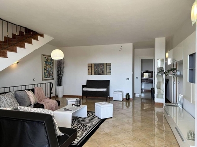Villa di 228 mq in vendita Località Ca' di Mezzo, Bussolengo, Veneto