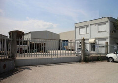 capannone in vendita a Pesaro