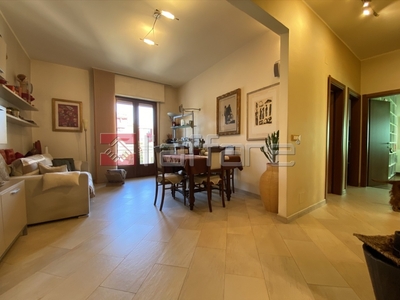 Appartamento a Montecatini-Terme, 6 locali, 2 bagni, 95 m², 2° piano