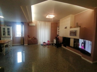 Appartamento a Sant'Elpidio a Mare, 6 locali, 2° piano in vendita
