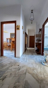 Appartamento a Termoli, 6 locali, 1 bagno, 127 m², 2° piano in vendita