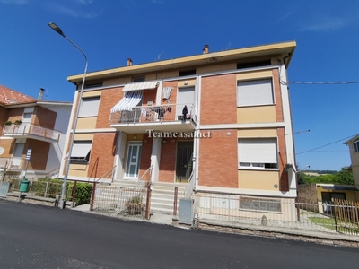 Appartamento in VIA PANTANO, Pesaro, 5 locali, 2 bagni, 252 m²