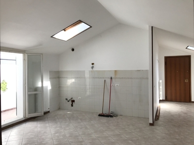 Bilocale in Via della Pace, Bastiglia, arredato, 92 m², 3° piano