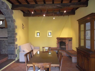 Casa colonica a Montecatini-Terme, 5 locali, 2 bagni, arredato, 148 m²