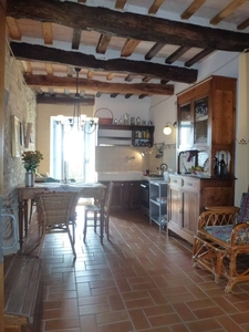 Casa indipendente a Belmonte Piceno, 3 locali, 2 bagni, con box, 60 m²