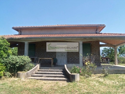 Casa indipendente in MELFI DI SOPRA, Pontecorvo, 4 locali, 140 m²