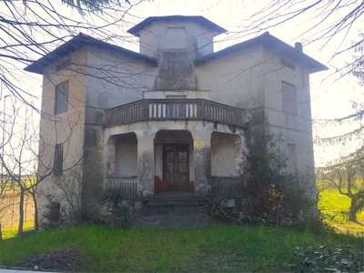 Casa indipendente in Ponte sul Versa, Medea, 8 locali, 300 m²