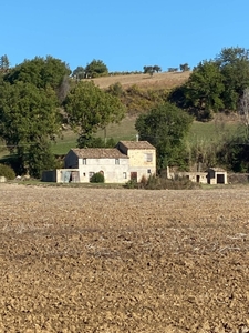 Casa indipendente in Santa croce, Montegiorgio, 12 locali, 2 bagni