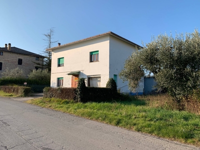 Casa indipendente in Strada provinciale 37, Montegiorgio, 8 locali