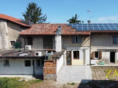 Casa indipendente in Via Cavour, Mariano del Friuli, 12 locali, 543 m²