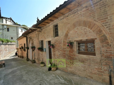 Casa indipendente in Via Guglielmucci, Amandola, 5 locali, 2 bagni