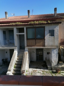 Casa semindipendente in Via Collecedro 7, Cervaro, 5 locali, 90 m²