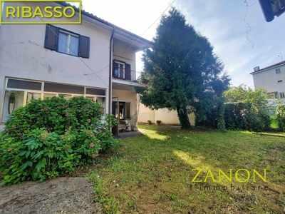 Casa semindipendente in Via Giustiniani, Gorizia, 7 locali, 2 bagni