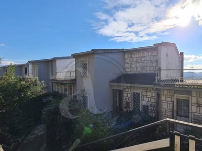Casa semindipendente in Via Rocca di Bonifacio, Torre Cajetani, 205 m²