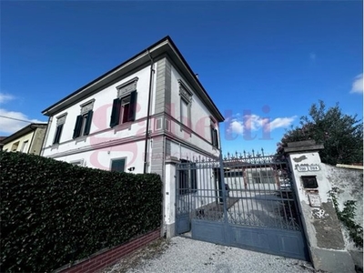 Appartamento in Via Galilei, 266, Collesalvetti (LI)