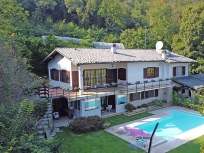Esclusiva villa di 280 mq in vendita Gardone Riviera, Italia