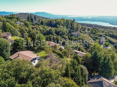 Villa di 200 mq in vendita Case Sparse Poggio Radioso, Nebbiuno, Piemonte