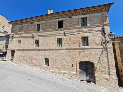 Palazzo a Ponzano di Fermo, 5 locali, 1 bagno, giardino privato