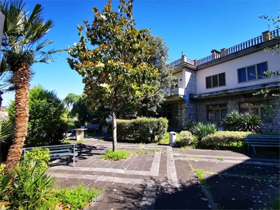 Palazzo in Via casilina, Ripi, 40 locali, giardino privato, 2500 m²