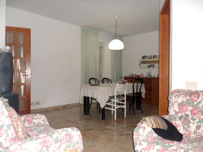 Porzione di casa a Fermo, 4 locali, 2 bagni, giardino privato, 123 m²