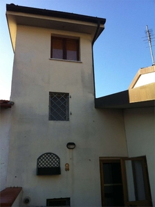 Porzione di casa in Montecatini Terme, Montecatini-Terme, 8 locali