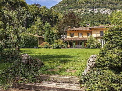 Esclusiva villa di 350 mq in vendita Tremezzina, Italia
