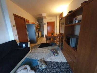 Quadrilocale a Fermo, 1 bagno, posto auto, 59 m², 3° piano, abitabile