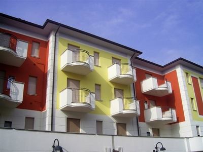 Quadrilocale a Mantova, 1 bagno, 92 m², ascensore, classe energetica C