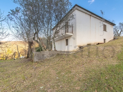 Rustico in Via Santa Palomba, Arpino, 7 locali, 1 bagno, 180 m²