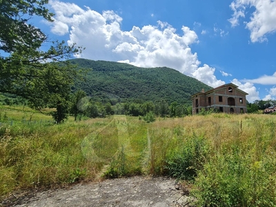 Rustico in Via Serile, Pico, 20 locali, 3 bagni, giardino privato