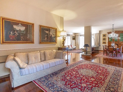 Villa a Monsummano Terme, 12 locali, 5 bagni, giardino privato, 435 m²